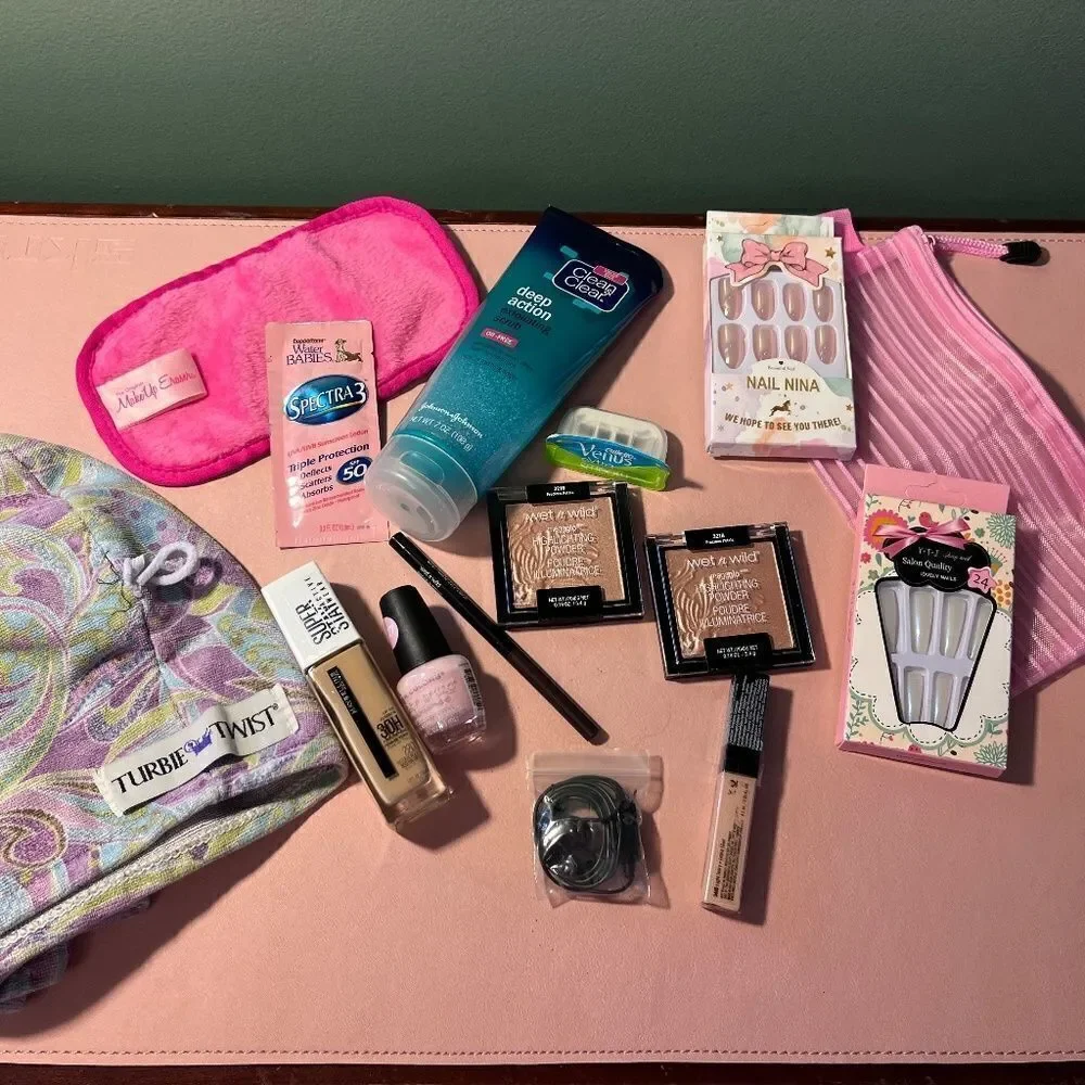 Make-Up Lot 15pc. NEW